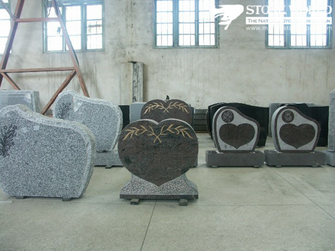 Granite Stone Monument / Tombstone with Custom Design - Tt23