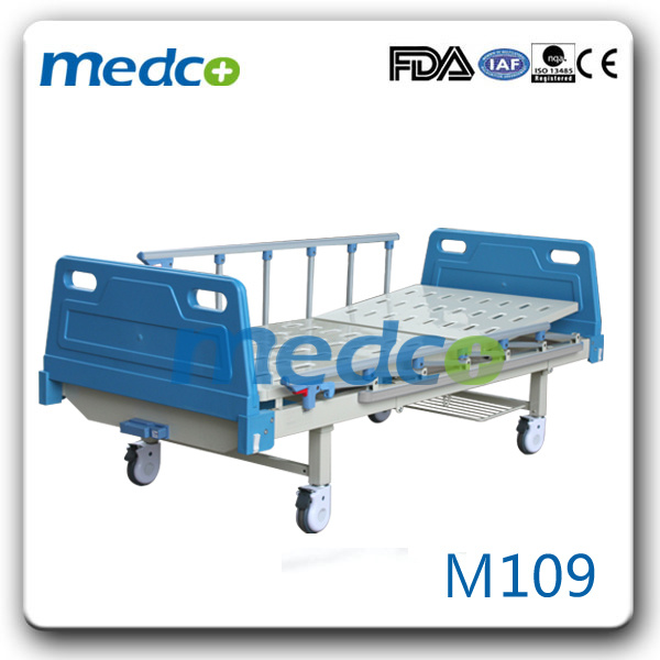Ce&ISO Hospital Equipment. Adjustable ABS Steel Single Cranks Manual Hospital Bed
