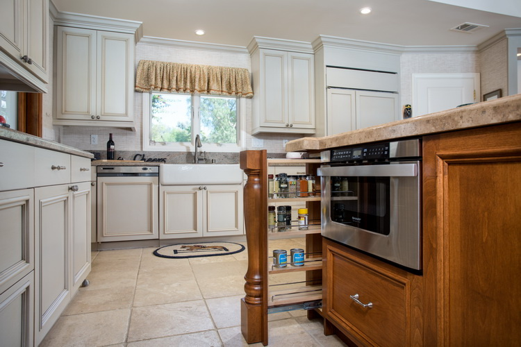 Eco Fridendly Kitchen Cabinets for Home Decoration (GLOE198)