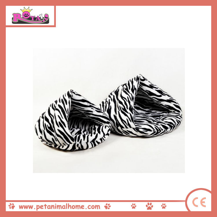 Warm Winter Pet Bed in 3 Colors (Blank)