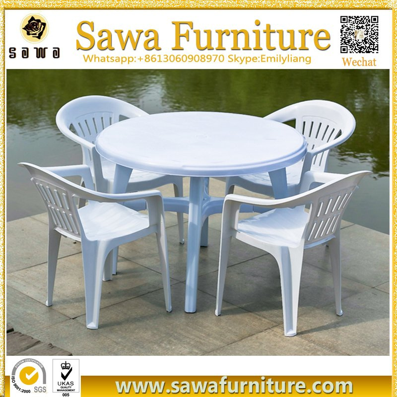 High Quality White Plastic Folding Chair for