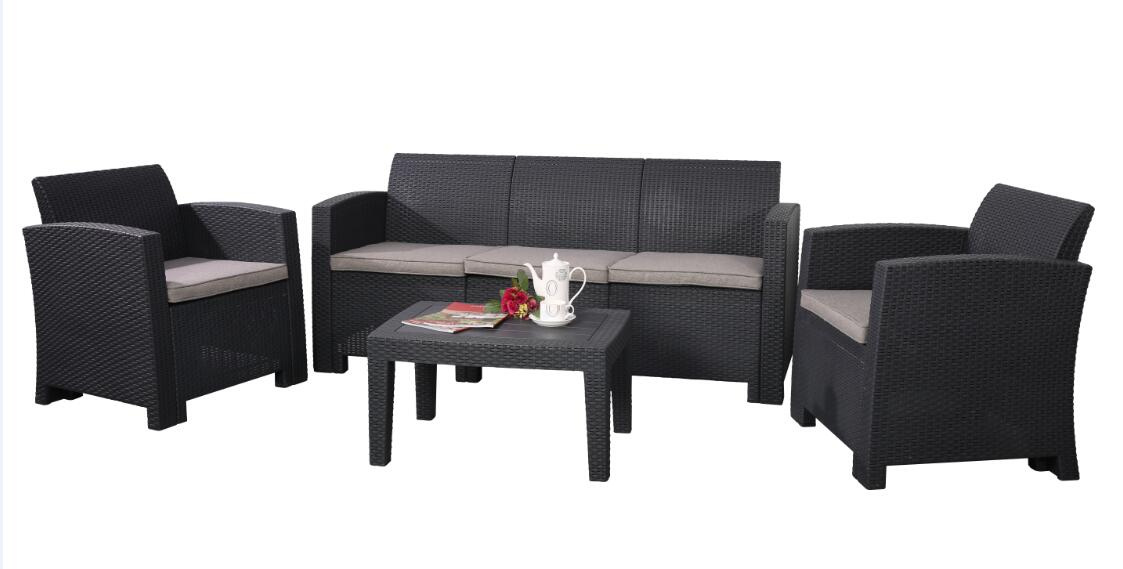 PP Leisure Rattan Sofa