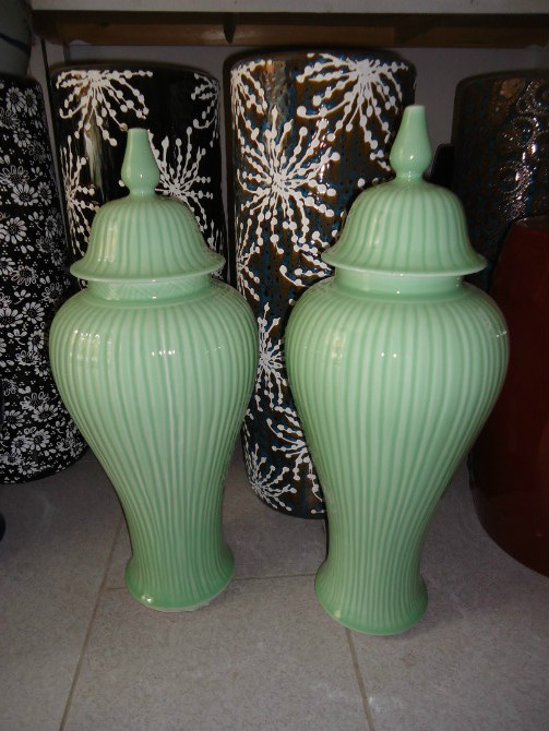 Chinese Antique Porcelain Jar Lj33