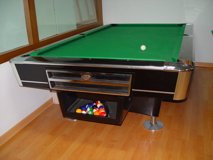 Professional Billiard Table