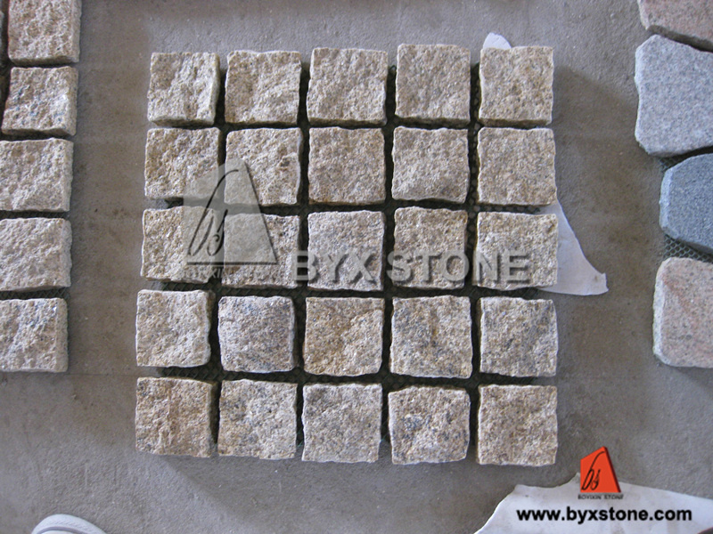 G682 Yellow Natural Granite Garden Cobblestone for Paving