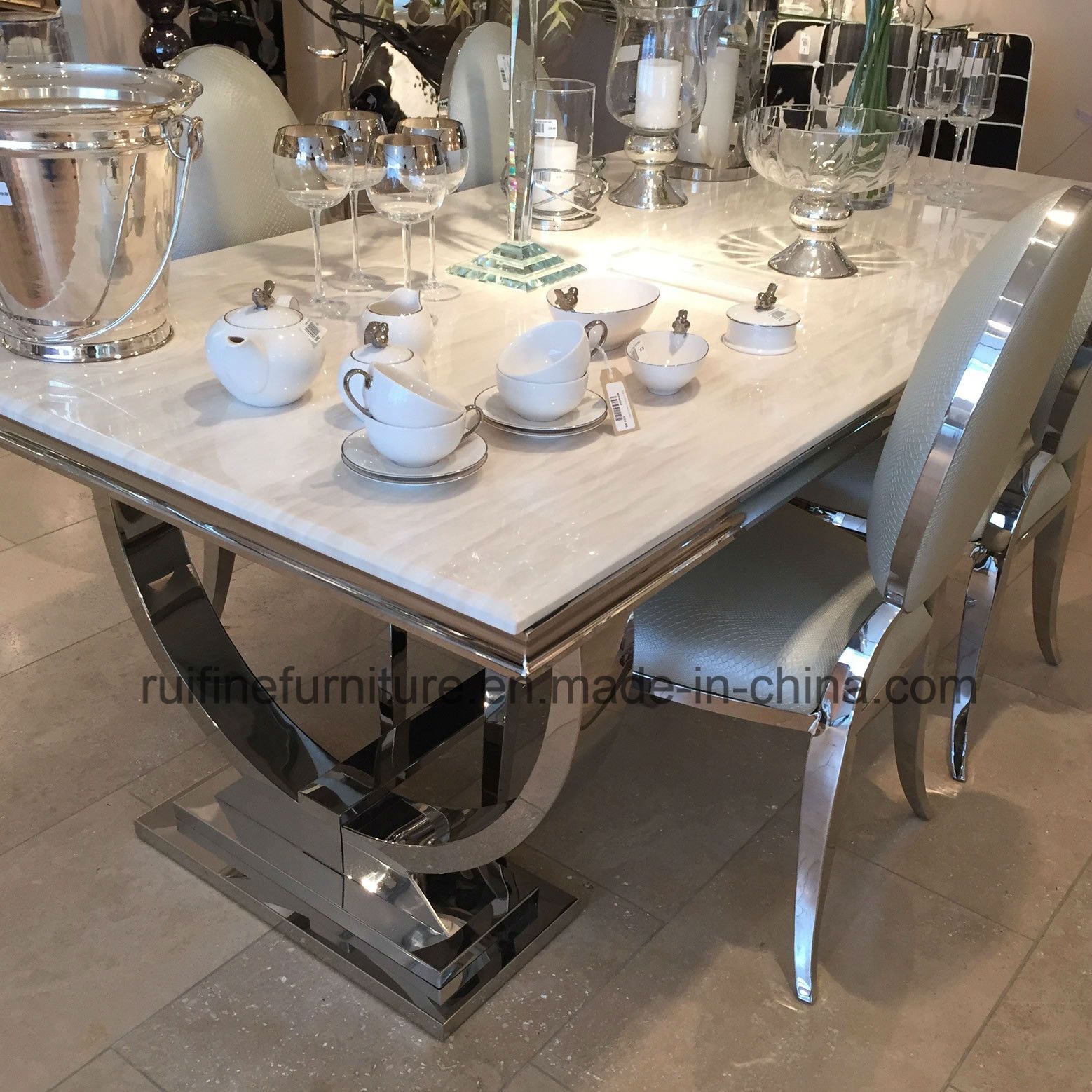 Mirrored Dining Table Set Tempered Glass Hotel Furniture