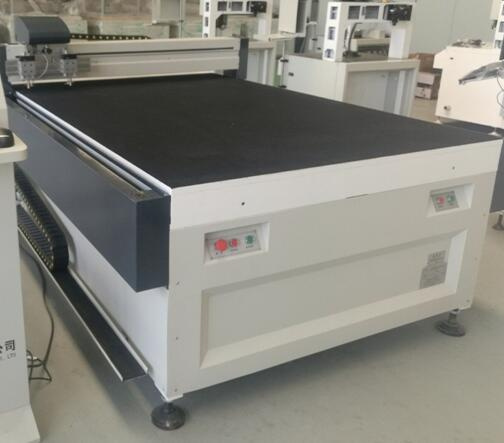 Semi Automatic Glass Cutting Table