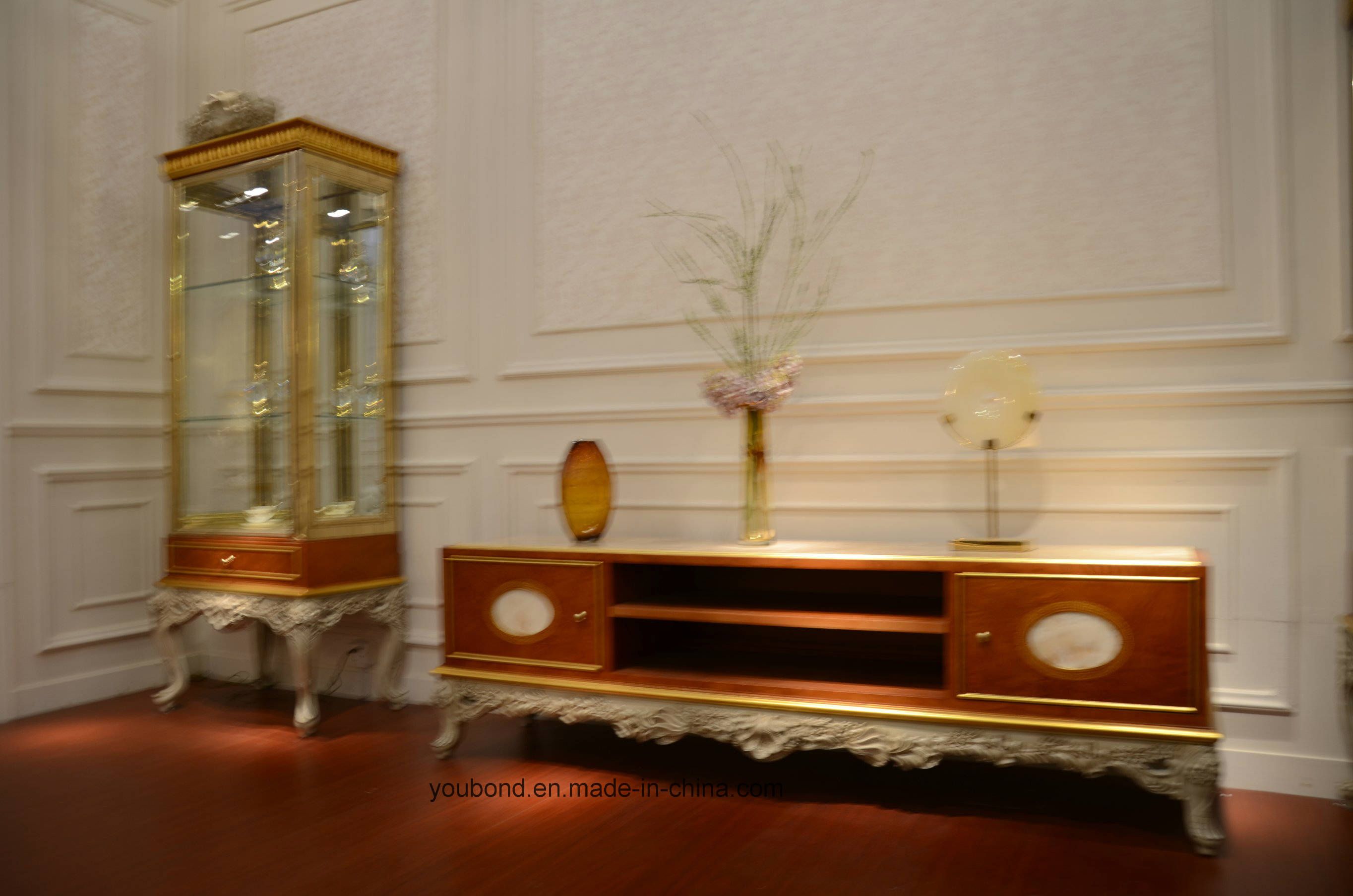 0066 European Antique Bedroom Furniture Solid Wooden Carving Showcase