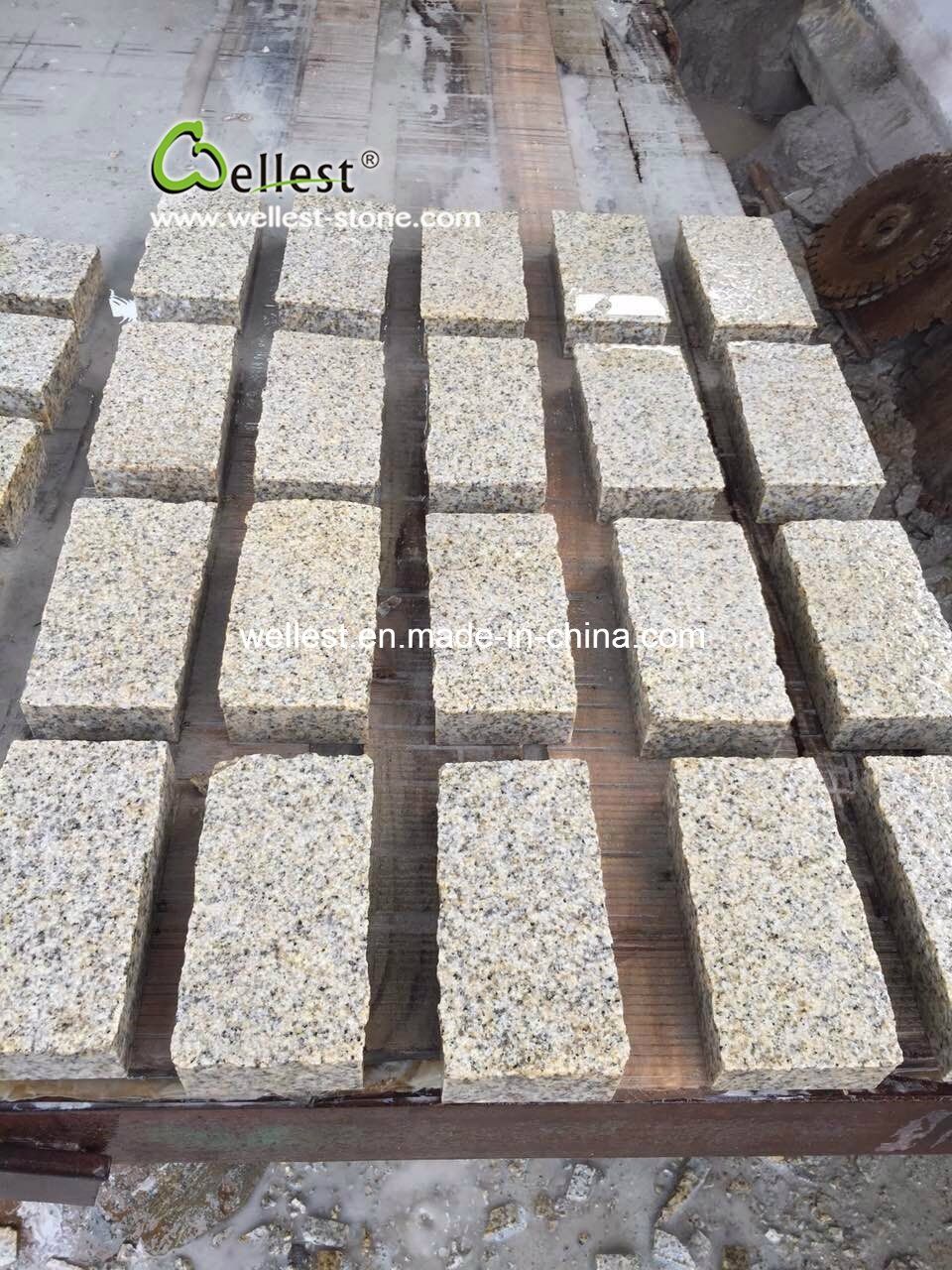 10X10, 10X20cm Bush Hammered Yellow Granite Cobble Stone Setts