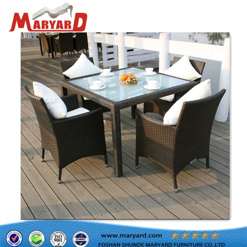 Modern PE Rattan Dining Table Set and Dining Outdoor Table