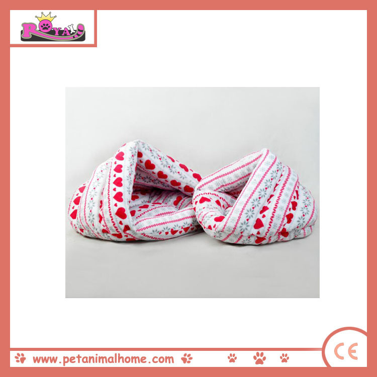 Warm Winter Pet Bed in 3 Colors (Pink)