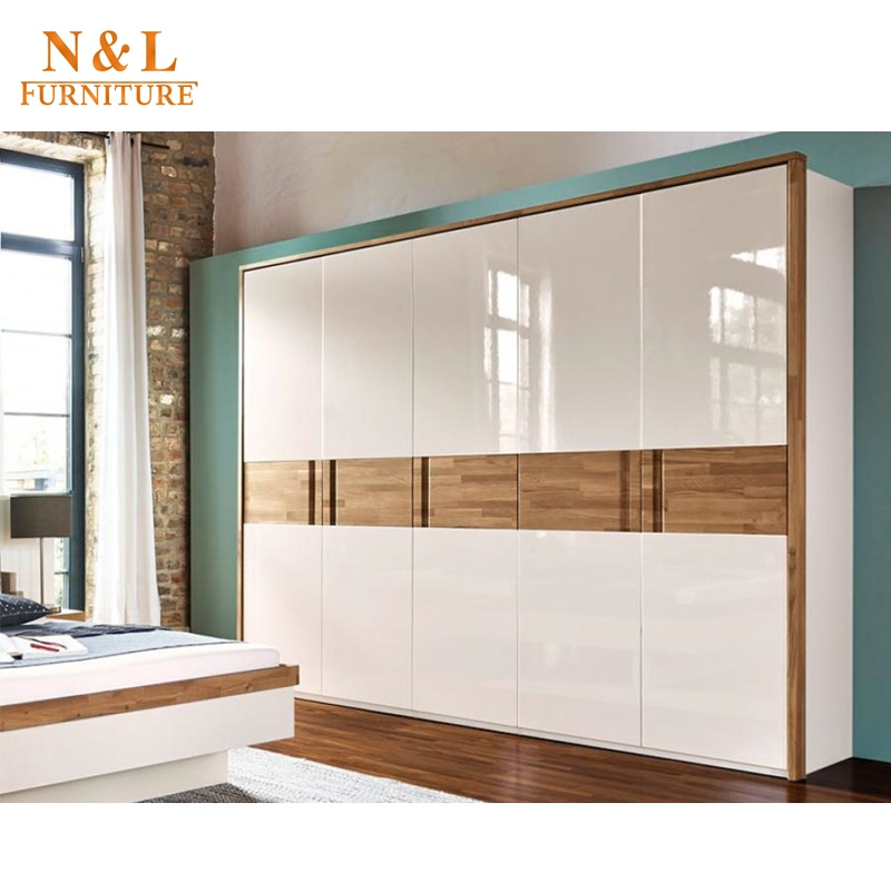 N & L Simple Design Wooden Wardrobes with Sliding Door