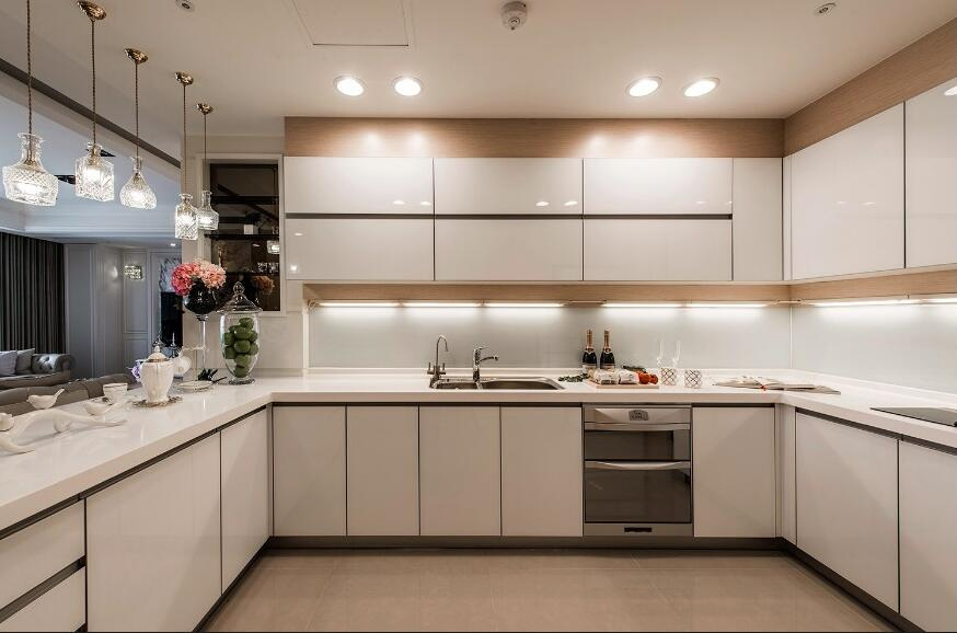 2017 Modern Design High Glossy Home Furniture Kitchen Cabinet Yb1709328