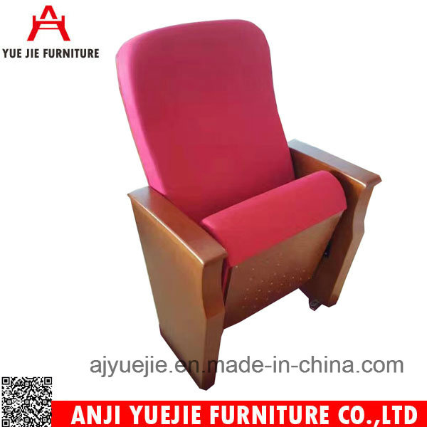 New Style Wooden Foot Stand Fabric Seating Hall Chairs Yj1625A