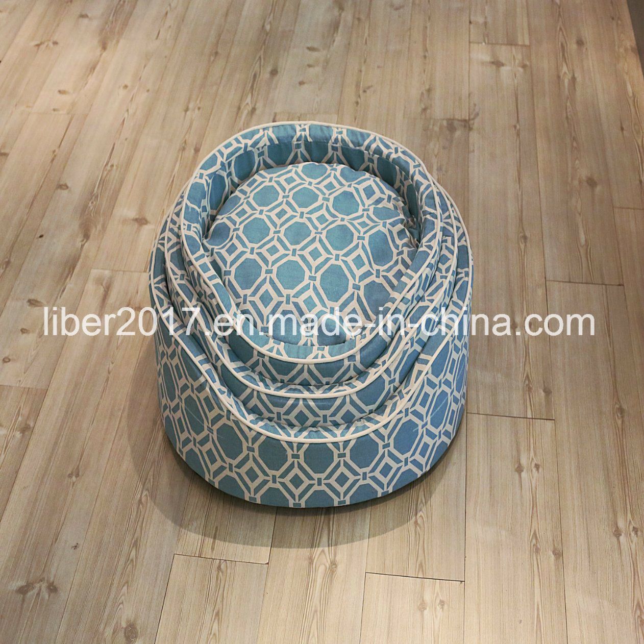 Manufacturer OEM Pet Dog Supply Handmade Dog Bed with Removable Cushion