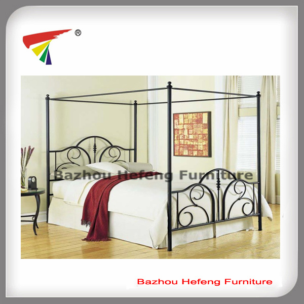 2017 Popular Iron Queen Canopy Bed (HF040)