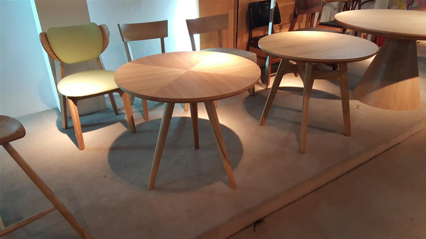 High End Solid Wood Restaurant Table and Chair Set for Commercial Use