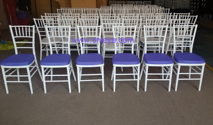 Chiavari Chair with Cushion/Us Style