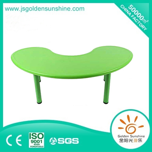 Kids Furniture Plastic Table in Moon Shape