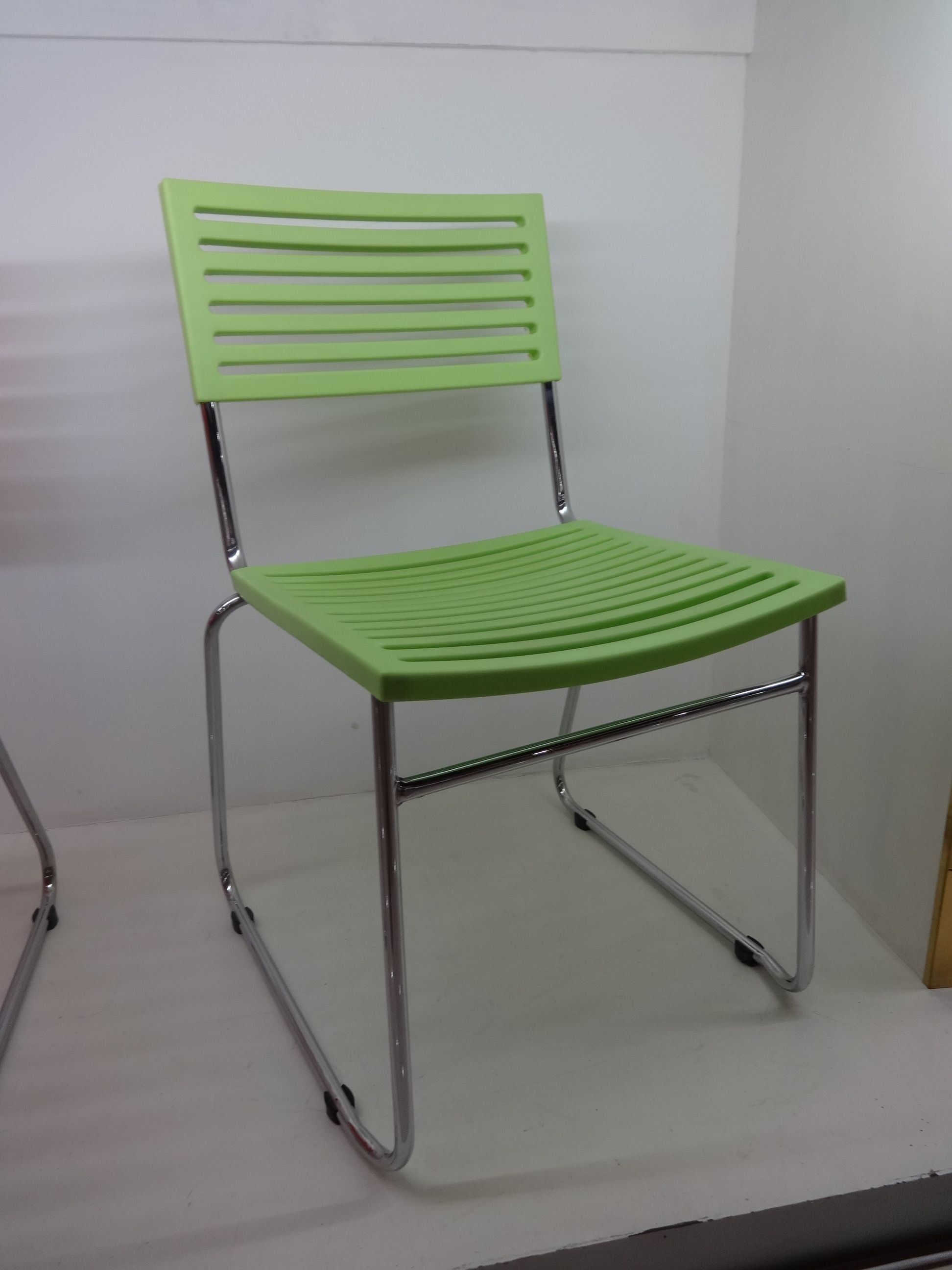 2016 Hot Selling High Quality Modern Plastic Chair