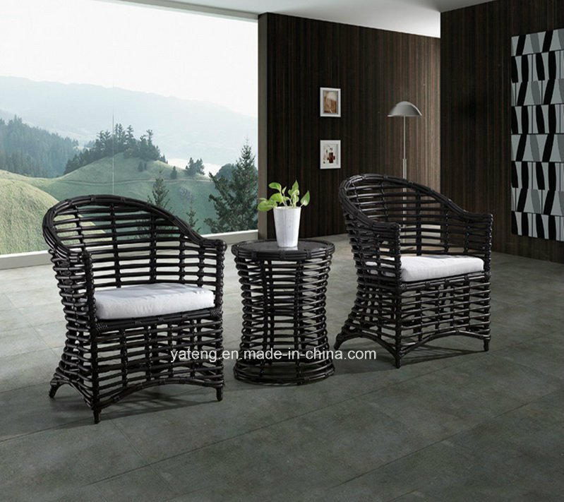 Popular Design Wicker Furniture Outdoor Garden Dining Set with Table and Chairs (YT615)