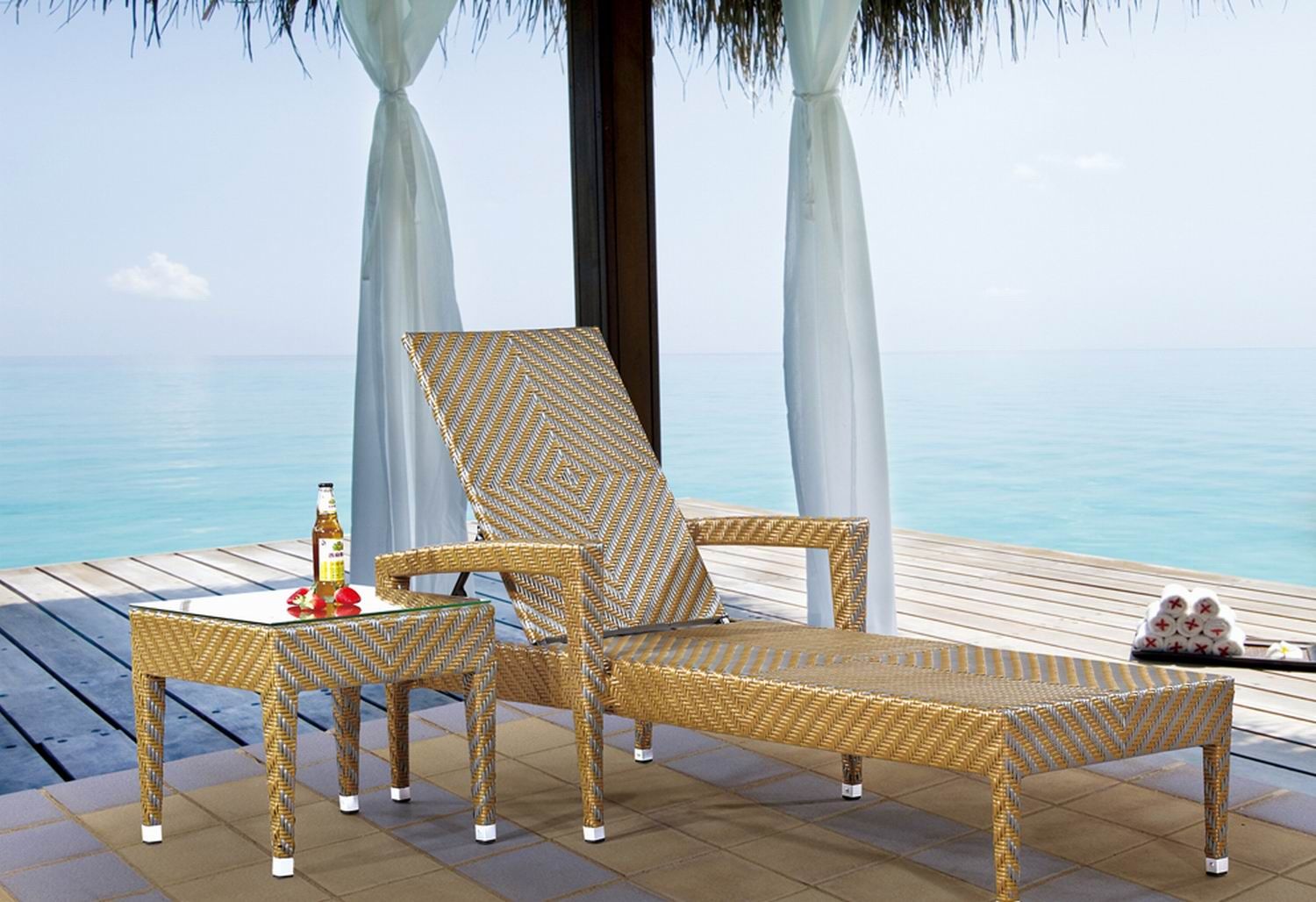 Chaise Lounger