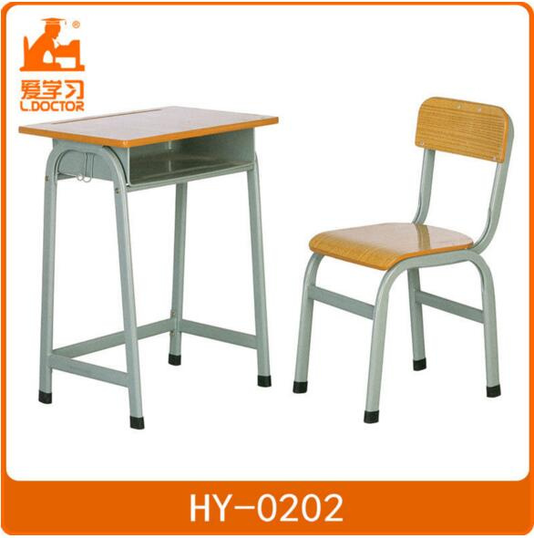 Student Studying Metal Wood Classroom Table with Chair