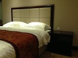 Hotel Bedroom Furniture/Luxury Kingsize Bedroom Furniture/Standard Hotel Kingsize Bedroom Suite/Kingsize Hospitality Guest Room Furniture (NCHB-9510303333)