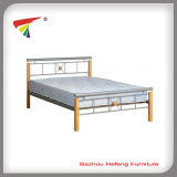 Steel-Wood Legs Furniture Metal Bed (HF092)