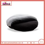 Warm Colorful Pet Bed in Gray