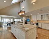 Best Sense Hot Sell Painted Wooden Kitchen Cabinet