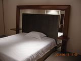 Hotel Bedroom Furniture/Luxury Kingsize Bedroom Furniture/Standard Hotel Kingsize Bedroom Suite/Kingsize Hospitality Guest Room Furniture (NCHB-95103303)