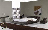 Luxury Solid Wood Leather Bed in Modern Style