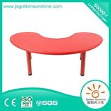 Children's Moon Shape Plastic Table/Kids Furniture