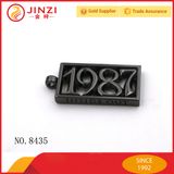 Hollow out Customized Logo Nameplate Medal with Gold Color for Decoration