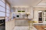 Classic Design Wooden Home Furniture Kitchen Cabinet Yb1709148