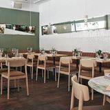Wholesale Cafe Restaurant Furniture for Table and Stackable Chairs