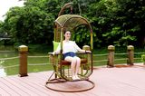 2017 New Design Outdoor Modern Garden Swing Chair (HC8090)