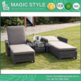 Rattan Sunlounger Wicker Sun Bed Outdoor Daybed Deck Daybed Hotel Project Leisure Daybed Chaise Lounge Patio Furniture Garden Furniture (Magic Style)