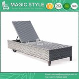 New Design Rattan Sunlounger Wicker Sunlounger Garden Furniture Leisure Lounge Patio Furniture Outdoor Furniture (Magic Style) Foshan