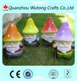 Customized Lovely Garden Decoration Resin Mushroom Santa Claus Figurine