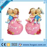 Wedding Table Decors Couple Figurine with Heart Resin Figurine